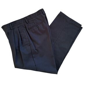 Eddie Bauer Classic Fit Wrinkle Resistant Chino Black Double Pleats 30X27.5”